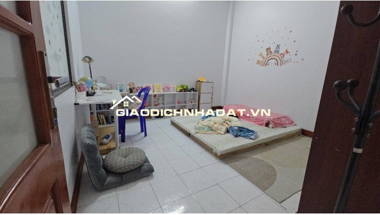 Bán nhà Thái Thịnh 35m 4 tầng MT4.3m lô góc, kinh doanh hơn 13 tỷ.